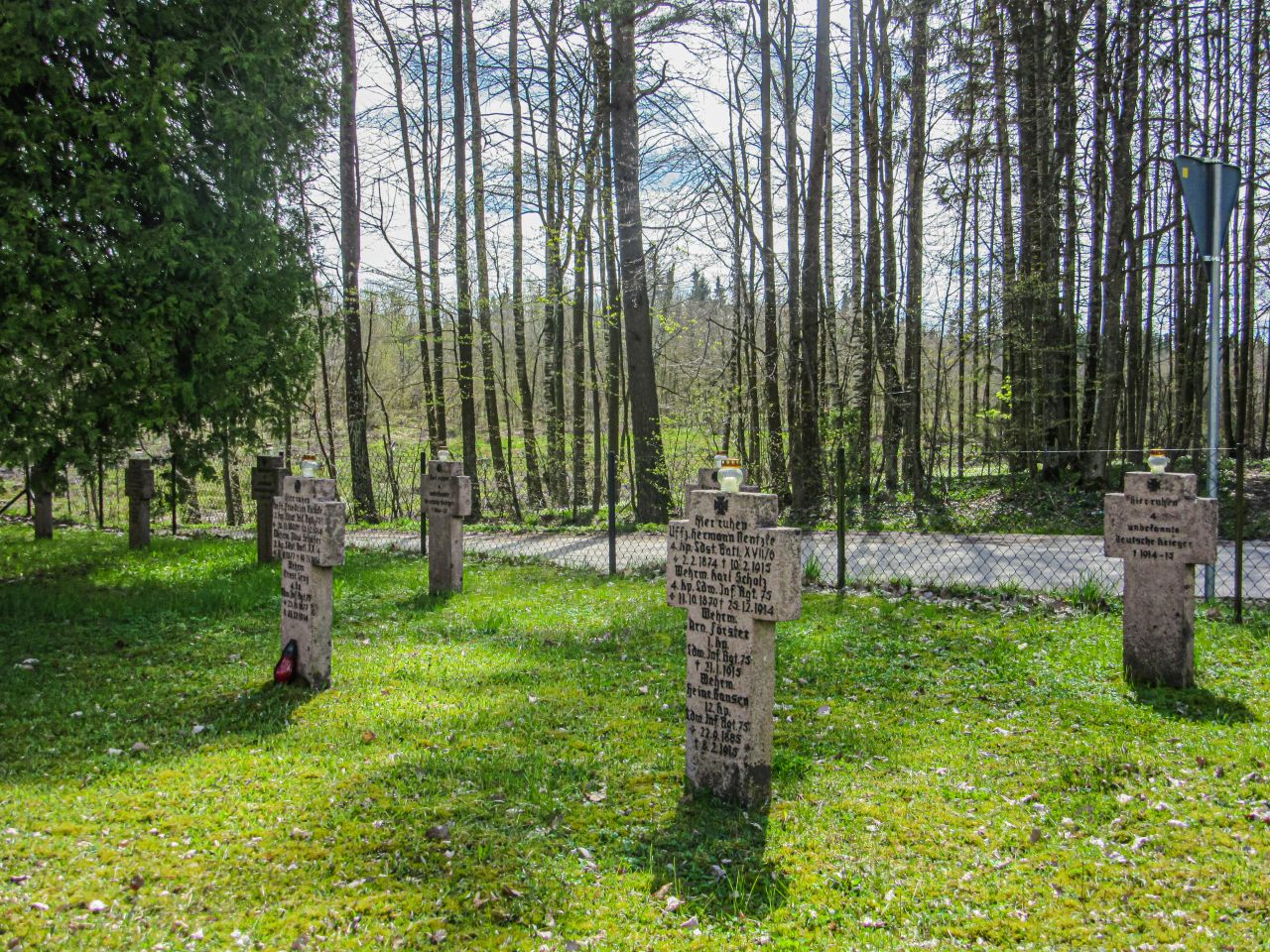 Cmentarz Wojenny w Kolonii Pozezdrze