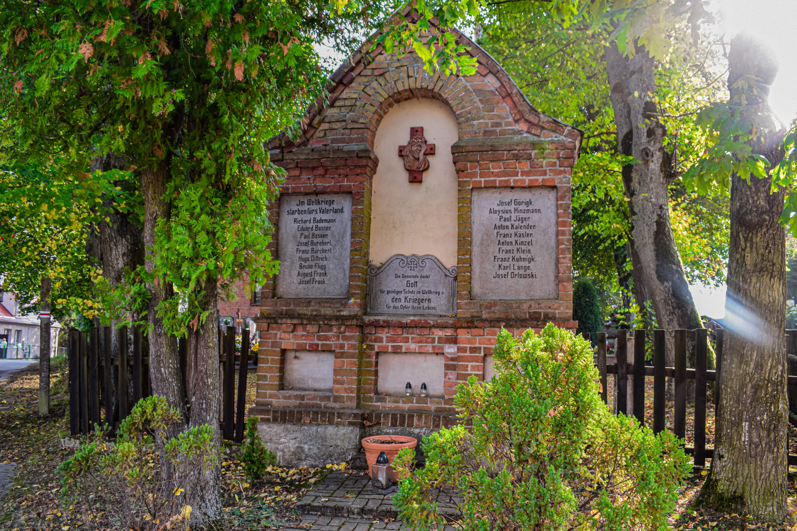Pomnik w Cerkiewniku