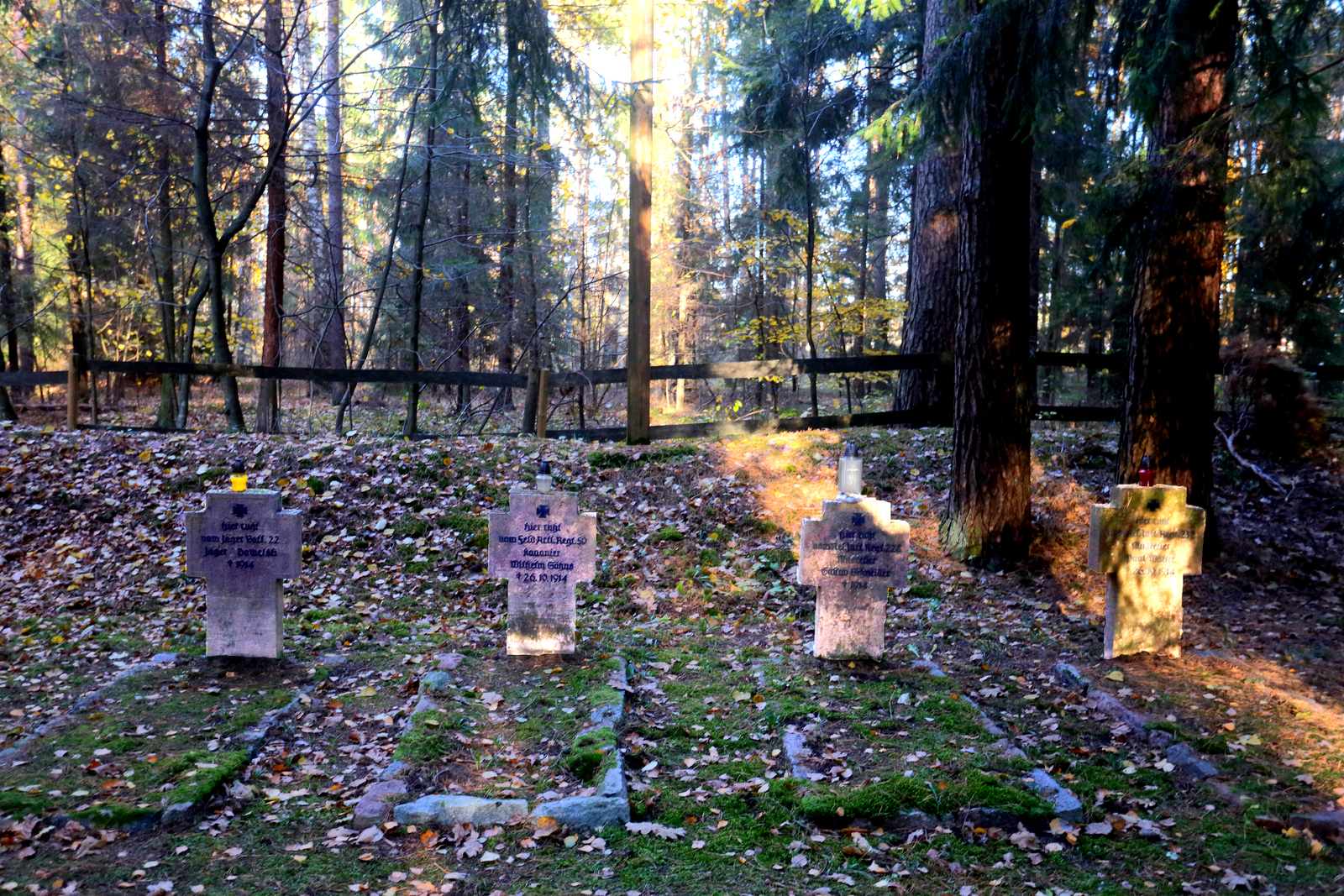 Cmentarz wojenny w Makosiejach