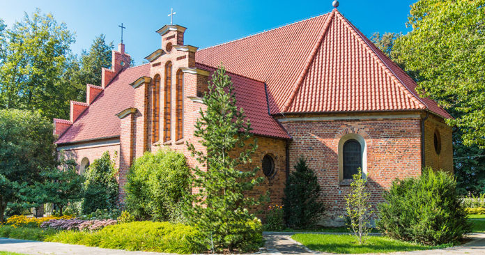 Sanktuarium Matki Boskiej Lipskiej w Lipach