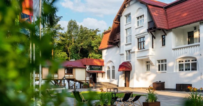 Restauracja Pałacowa – Hotel Anders ****, Stare Jabłonki