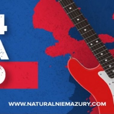 Zdjęcie. plakat zapraszający do Węgorzewa na Festiwal Naturalnie Mazury 2020. Na plakacie informacja o imprezie data, zdjęcie gitary oraz logo graficzne festiwalu.