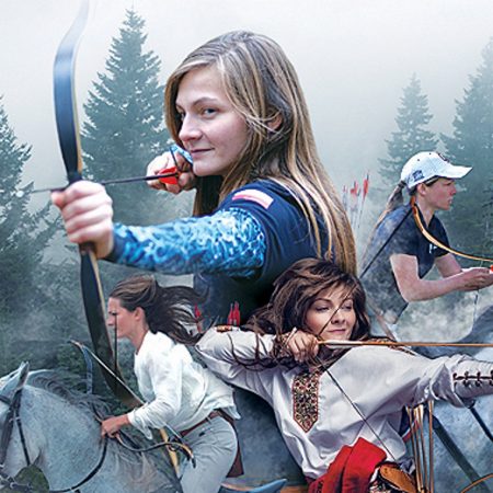 Plakat zapraszający do Grunwaldu na zawody Mistrzostwa Polski w Łucznictwie Konnym - Grunwald 2020. Na plakacie zdjęcie dwoje łuczniczek napinających łuk i gotowych do strzału oraz dwie łuczniczki jadące konno i strzelające z łuku. Na plakacie napisy orz wymienieni sponsorzy imprezy.