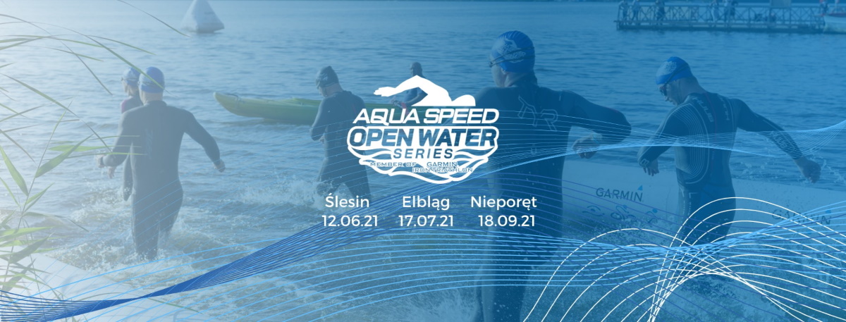 Plakat zdjęcie zapraszające do Elbląga na imprezę sportową AQUA SPEED Open Water Series Elbląg 2021. Na zdjęciu zawodnicy startujący w zawodach wbiegający do wody. 