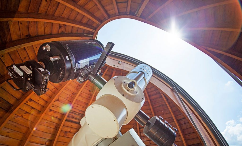 Teleskop w Olsztyńskim Obserwatorium Astronomicznym. 