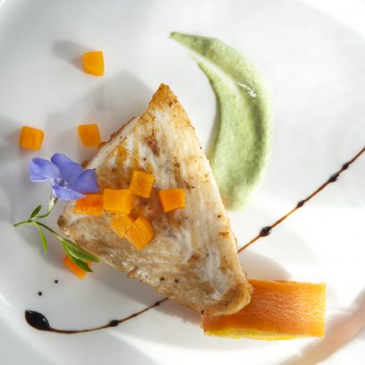 Danie rybne przygotowane przez restaurację romantyczną w Hotelu SPA Dr. Irena Eris Wzgórza Dylewskie. 