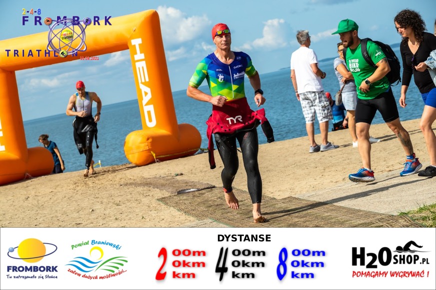 Plakat zapraszający do Fromborka na cykliczne zawody Triathlon 2-4-8 Frombork 2023.