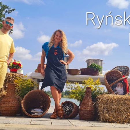 Zdjęcie zapraszające do Rynu na kolejną edycję Ryńskiego Festiwalu Kulinarnego Ryn 2023.