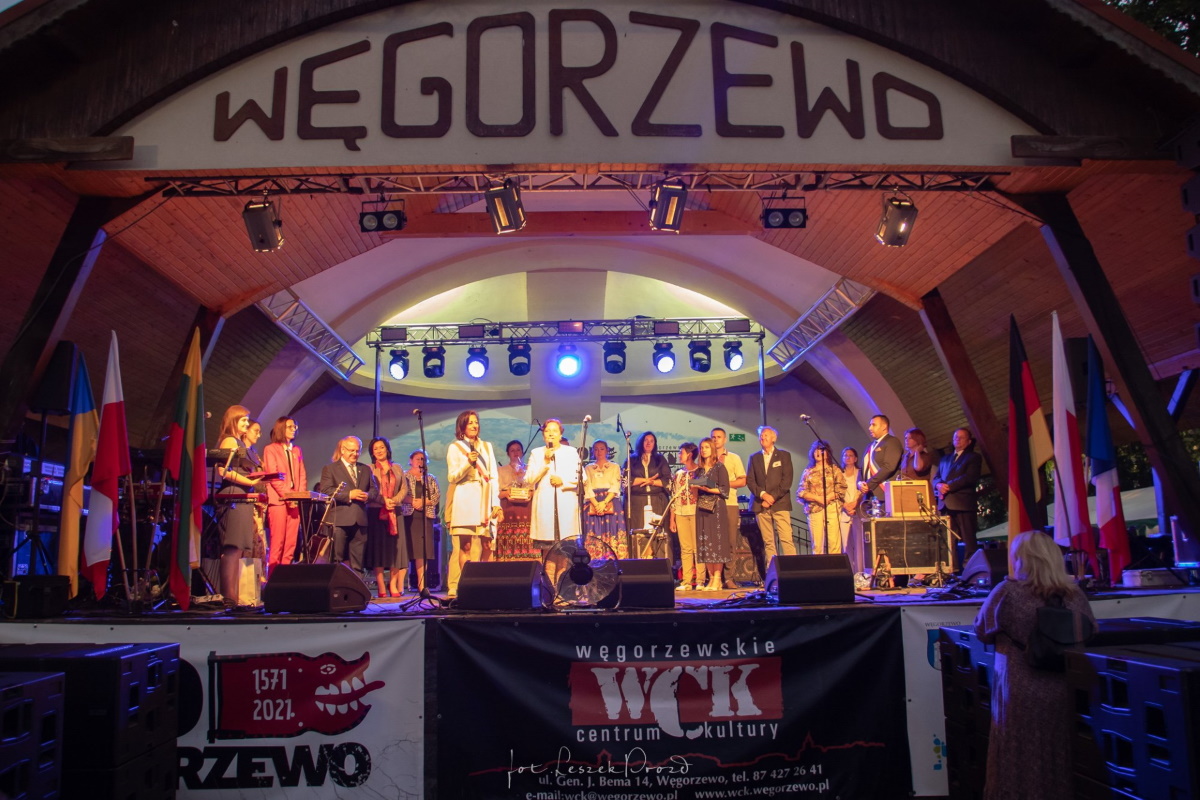 Zdjęcie zapraszające do Węgorzewa na coroczną imprezę Dni Węgorzewa.