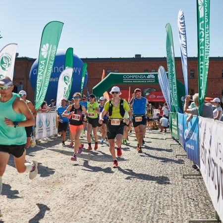 Zdjęcie zapraszające do Olsztyna na Festiwal Biegowy w Olsztynie. fot. www.facebook.com/warmiarunchallenge