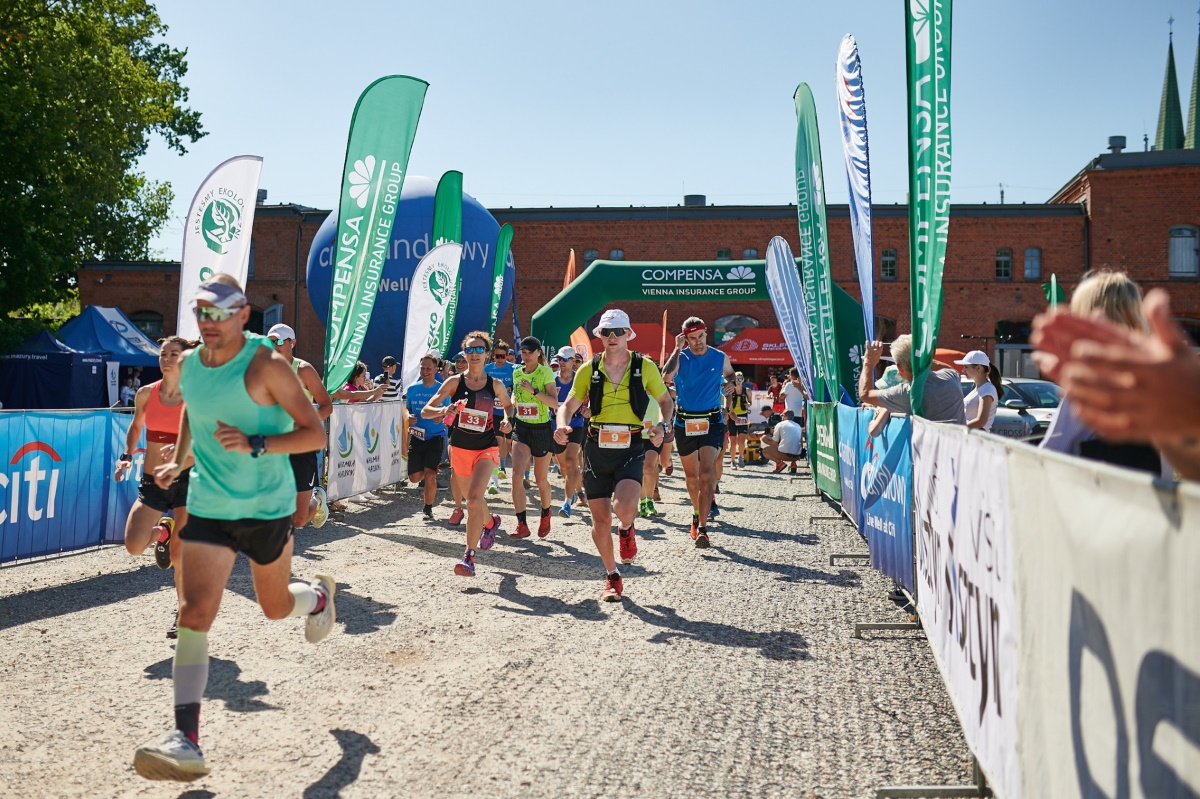 Zdjęcie zapraszające do Olsztyna na Festiwal Biegowy w Olsztynie. fot. www.facebook.com/warmiarunchallenge