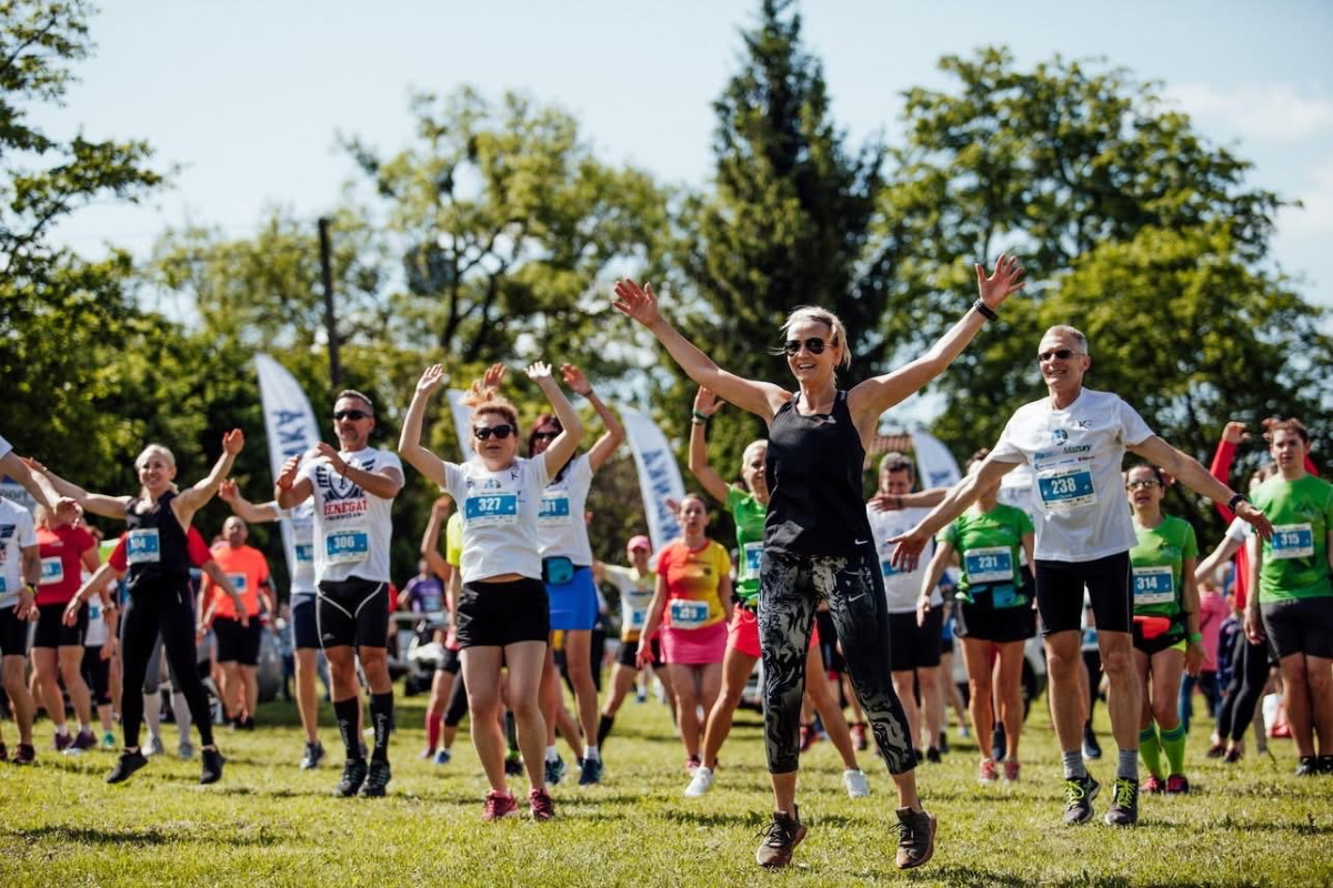 Zdjęcie zapraszające do Gałkowa na kolejną edycję Maratonu Mazury i Biegu Szlakiem Krutyni Gałkowo.