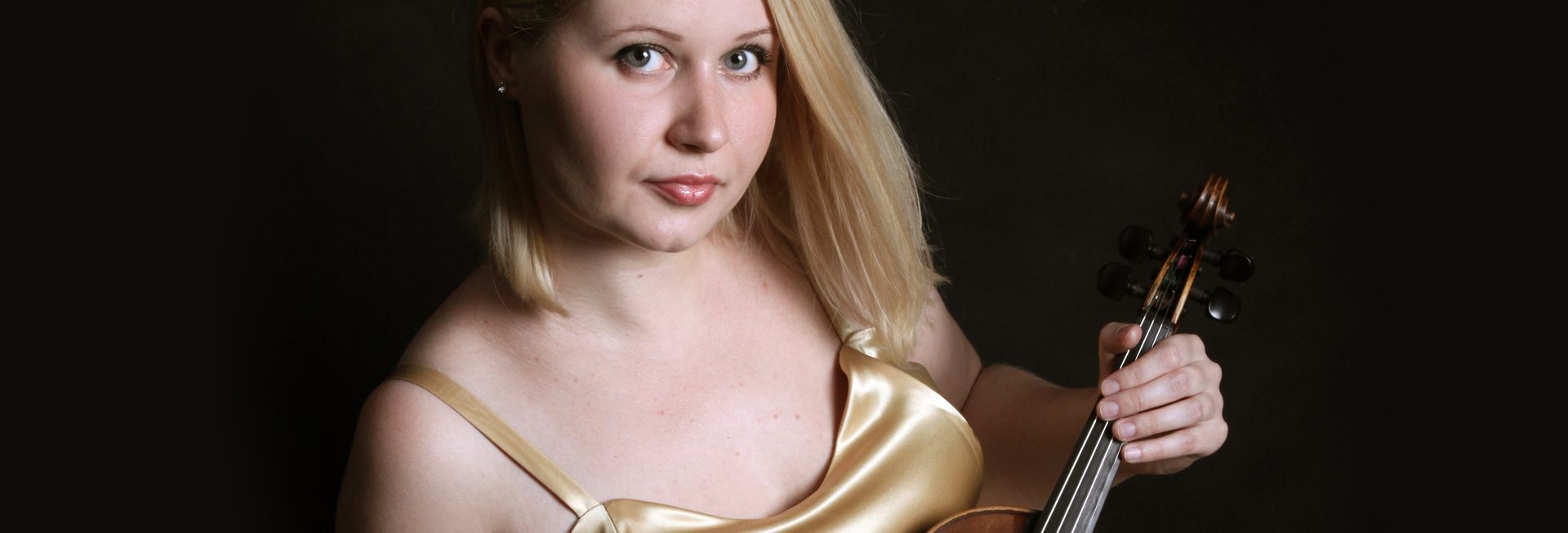 Zdjęcie zapraszające na w piątek 25 kwietnia 2025 r. do Olsztyna na Koncert Symfoniczny Filharmonia Olsztyn 2025.