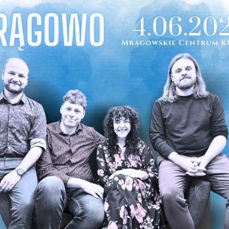 Plakat zapraszający w środę 4 czerwca 2025 r. do Mrągowa na koncert zespołu Ponad Chmurami "Bujający w obłokach" Mrągowo 2025.
