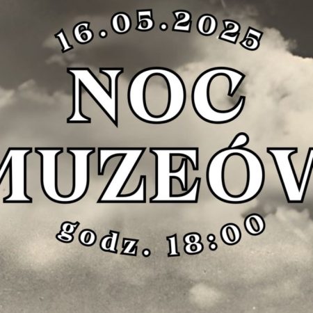Plakat zapraszający w piątek 16 maja 2025 r. do Rynu na Noc Muzeów Miasto RYN 2025.