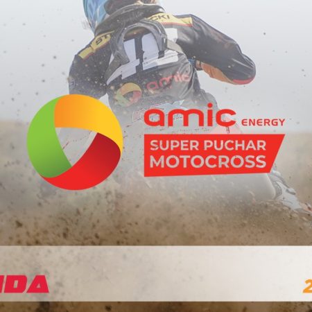 Plakat zapraszający w dniach 27-28 września 2025 r. do Olecka na V Rundę AMIC Energy Super Puchar Motocross Olecko 2025.