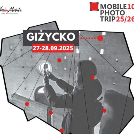 Plakat zapraszający w dniach 27-28 września 2025 r. do Giżycka na Mobile Photo Trip Giżycko 2025.