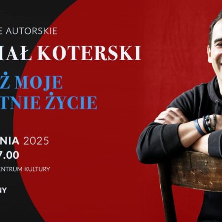 Plakat zapraszający w piątek 5 września 2025 r. do Mrągowa na spotkanie autorskie z Michałem Koterskim Mrągowo 2025. 