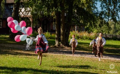 Zdjęcie zapraszające w niedzielę 16 listopada 2025 r. do Olsztyna na Koncert Rodzinny w Filharmonii Warmińsko-Mazurskiej Olsztyn 2025.