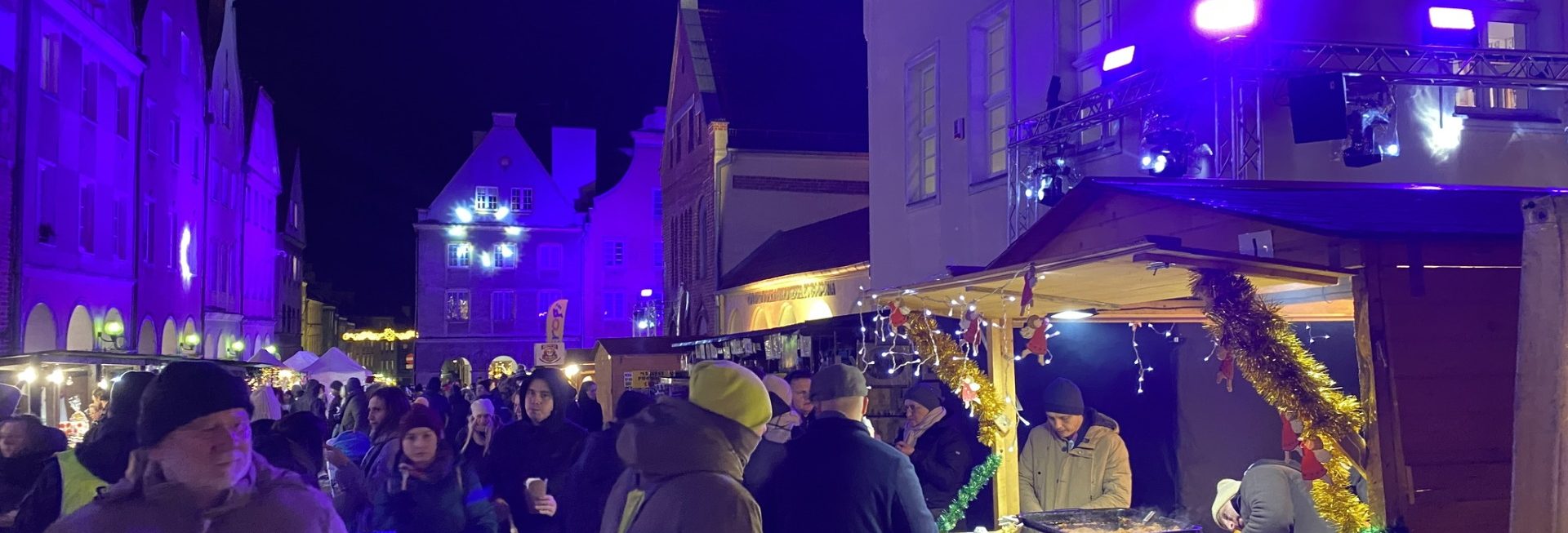 Zdjęcie zapraszające do Olsztyna na kolejną edycję Warmińskiego Jarmarku Świątecznego Olsztyn. fot. www.fb.com/kuzniaSpołeczna/