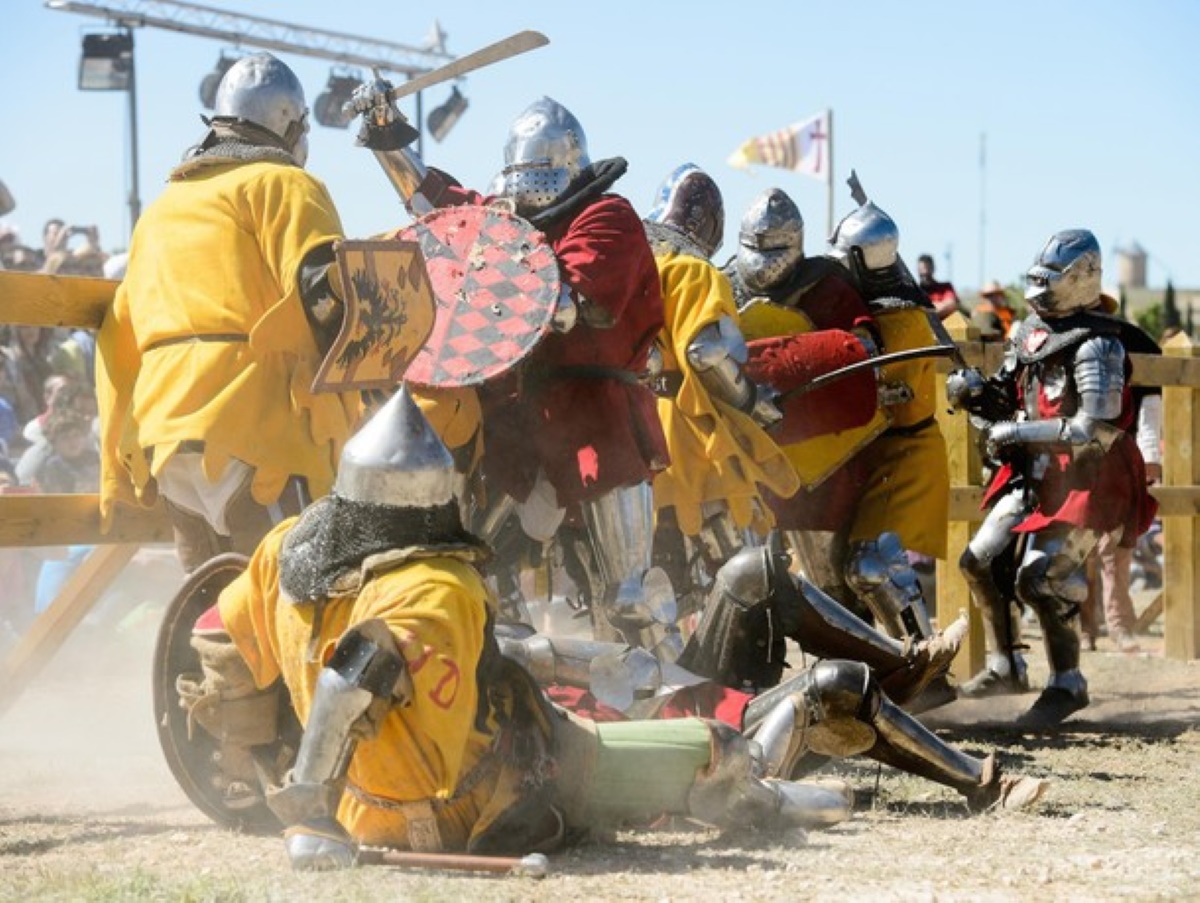 Zdjęcie zapraszające do Grunwaldu na Puchar Świata w Sportowych Walkach Rycerskich Grunwald 2026.