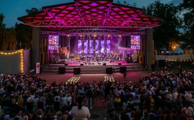 Zdjęcie zapraszające do Iławy na kolejną edycję Międzynarodowego Festiwalu Jazzu Tradycyjnego Old Jazz Meeting „Złota Tarka” Iława. 