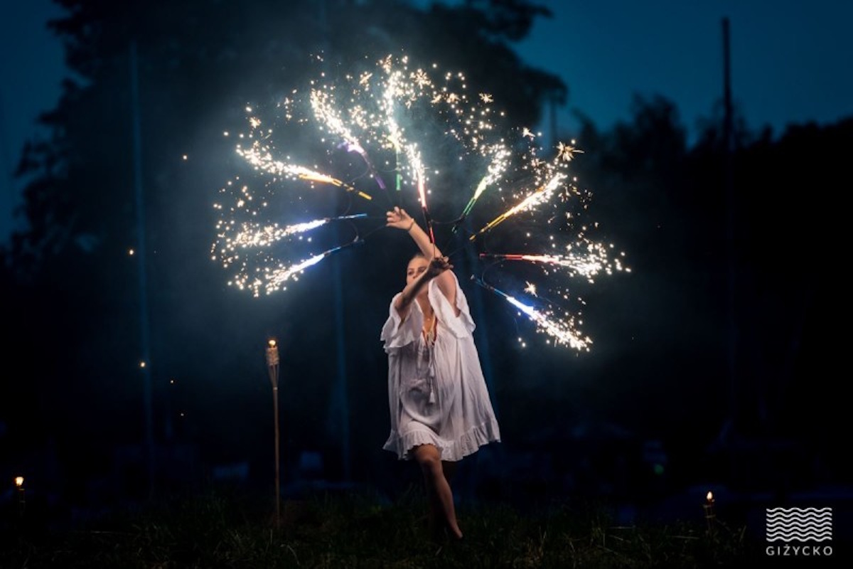 Zdjęcie zapraszające w sobotę 20 czerwca 2026 r. do Giżycka na Noc Świętojańską Giżycko 2026.  