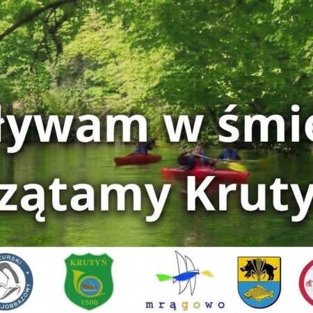 Plakat zapraszający w sobotę 19 września 2026 r. do Krutyni na spływ kajakowy „Nie pływam w śmieciach – Sprzątamy Krutynię!” Krutyń 2026.